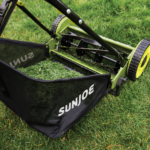 Restored Sun Joe MJ500M | Manual Reel Mower w/ Grass Catcher | 16 inch (Refurbished) - Image 3