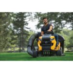Cub Cadet XT1 LT46 Riding Lawn Tractor | 46 in. | 22 HP | 725 cc Kohler 7000 Series Engine | Hydrostatic Transmission (Open Box) - Image 8